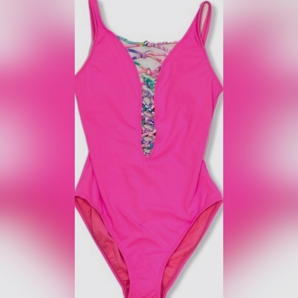 LILLY PULITZER Isle Lattice Swimwuit size 12 NWT